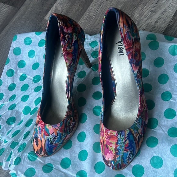 Multi Color Stilettos - Picture 2 of 6